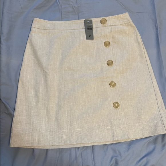 NWT Ann Taylor Textured Buttoned A-Line Skirt 8P - Picture 3 of 5